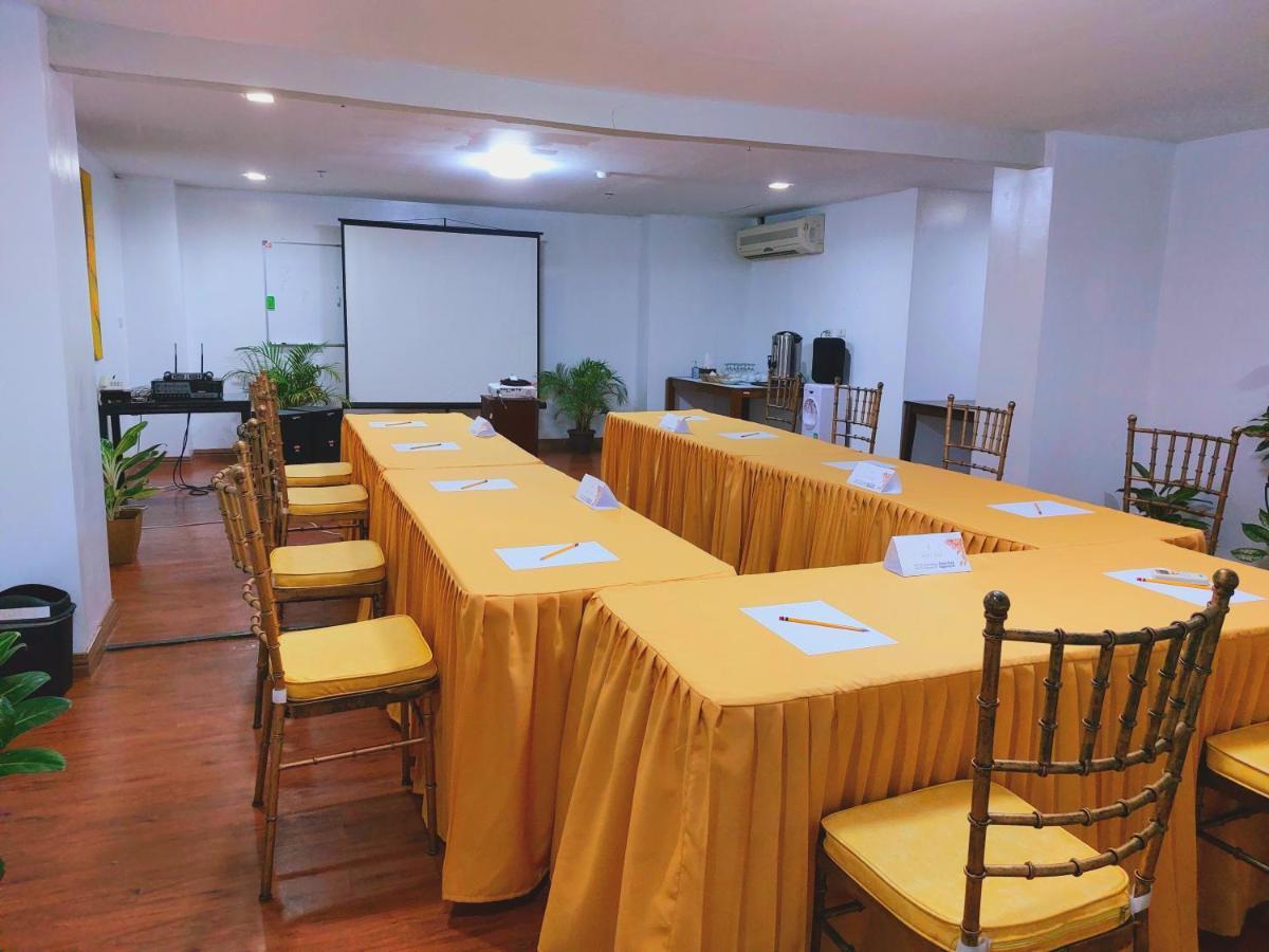 Tagaytay Hotel Sixb Tagaytay City Esterno foto