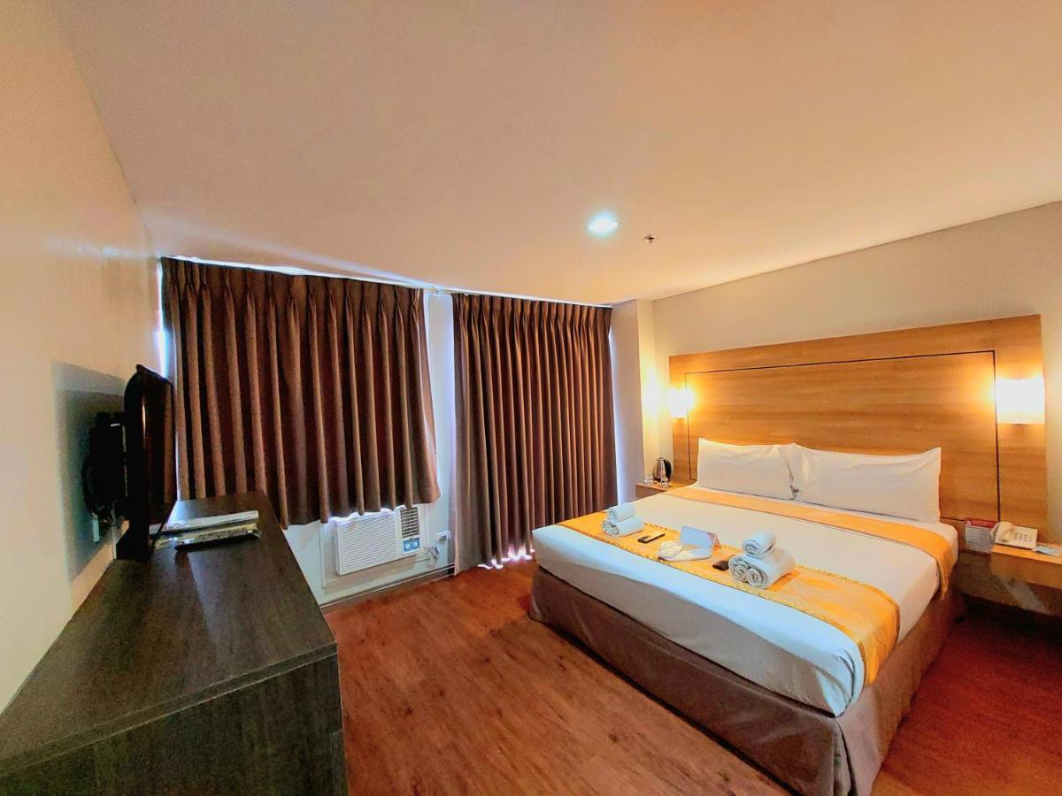 Tagaytay Hotel Sixb Tagaytay City Esterno foto