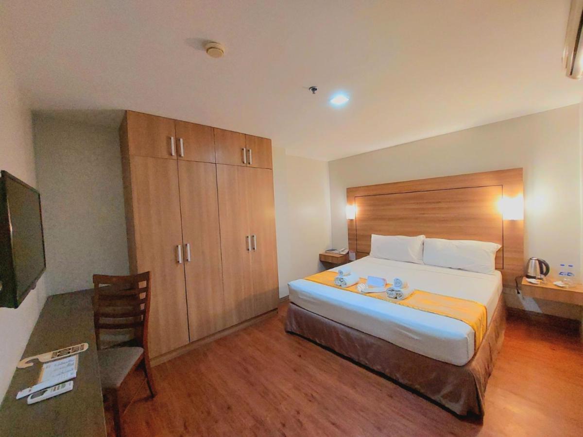 Tagaytay Hotel Sixb Tagaytay City Esterno foto