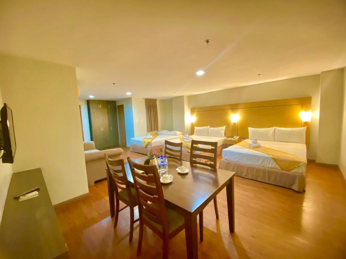 Tagaytay Hotel Sixb Tagaytay City Esterno foto