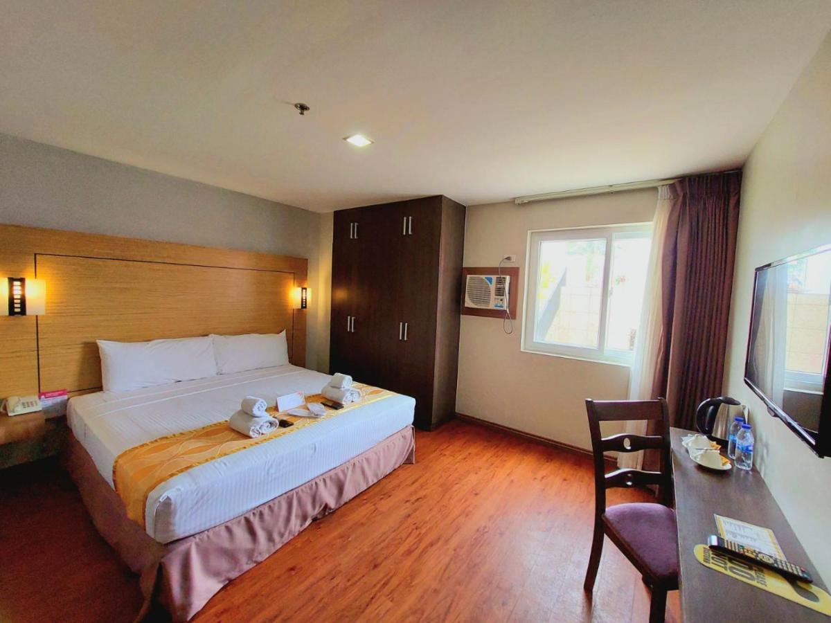 Tagaytay Hotel Sixb Tagaytay City Esterno foto